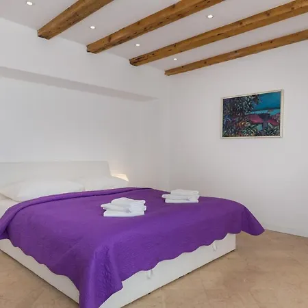 Apartment Toma *